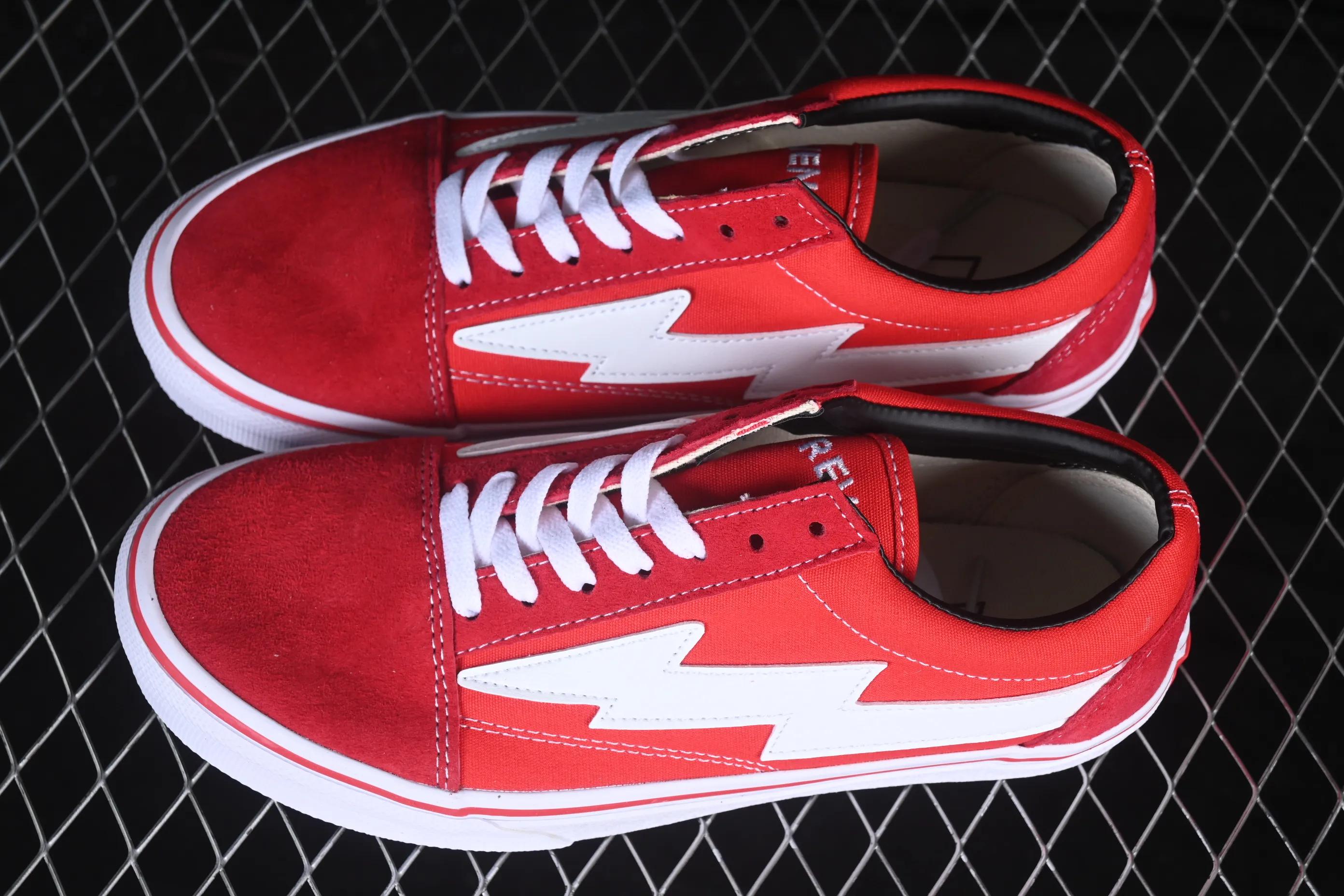 All categories Vans Vans series Vans Low Vans low-top Revenge x Storm Old Skool Lightning joint low-top casual sneakers red and white
